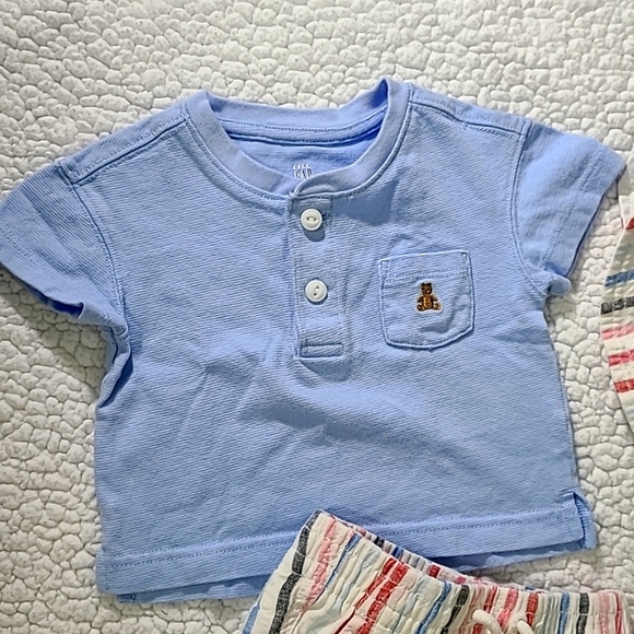 (Pre-loved) GAP Baby Matching set - Picture 3 of 6